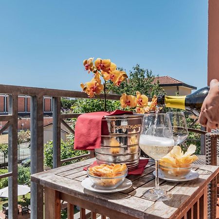 מרינה די מסה Hotel Gabrini מראה חיצוני תמונה
