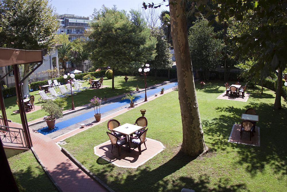 מרינה די מסה Hotel Gabrini מראה חיצוני תמונה