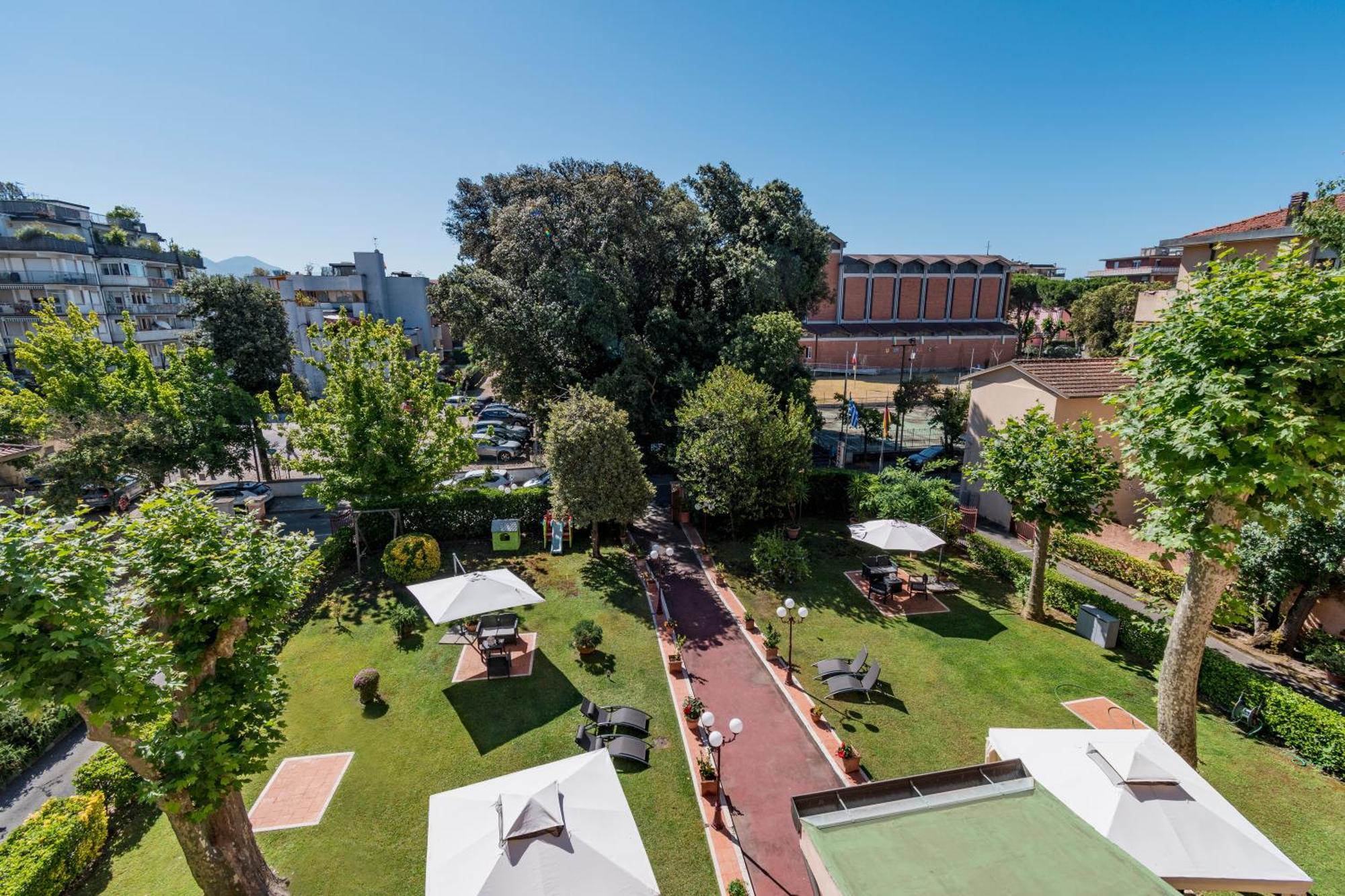 מרינה די מסה Hotel Gabrini מראה חיצוני תמונה