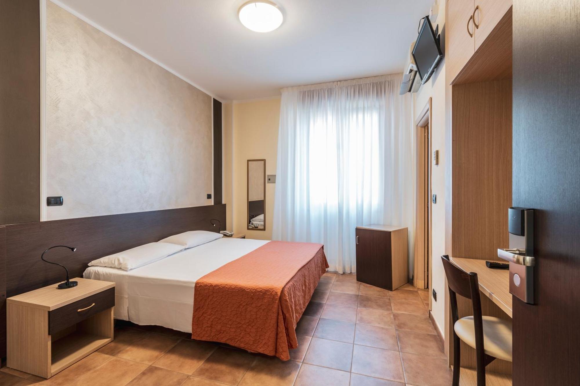 מרינה די מסה Hotel Gabrini מראה חיצוני תמונה