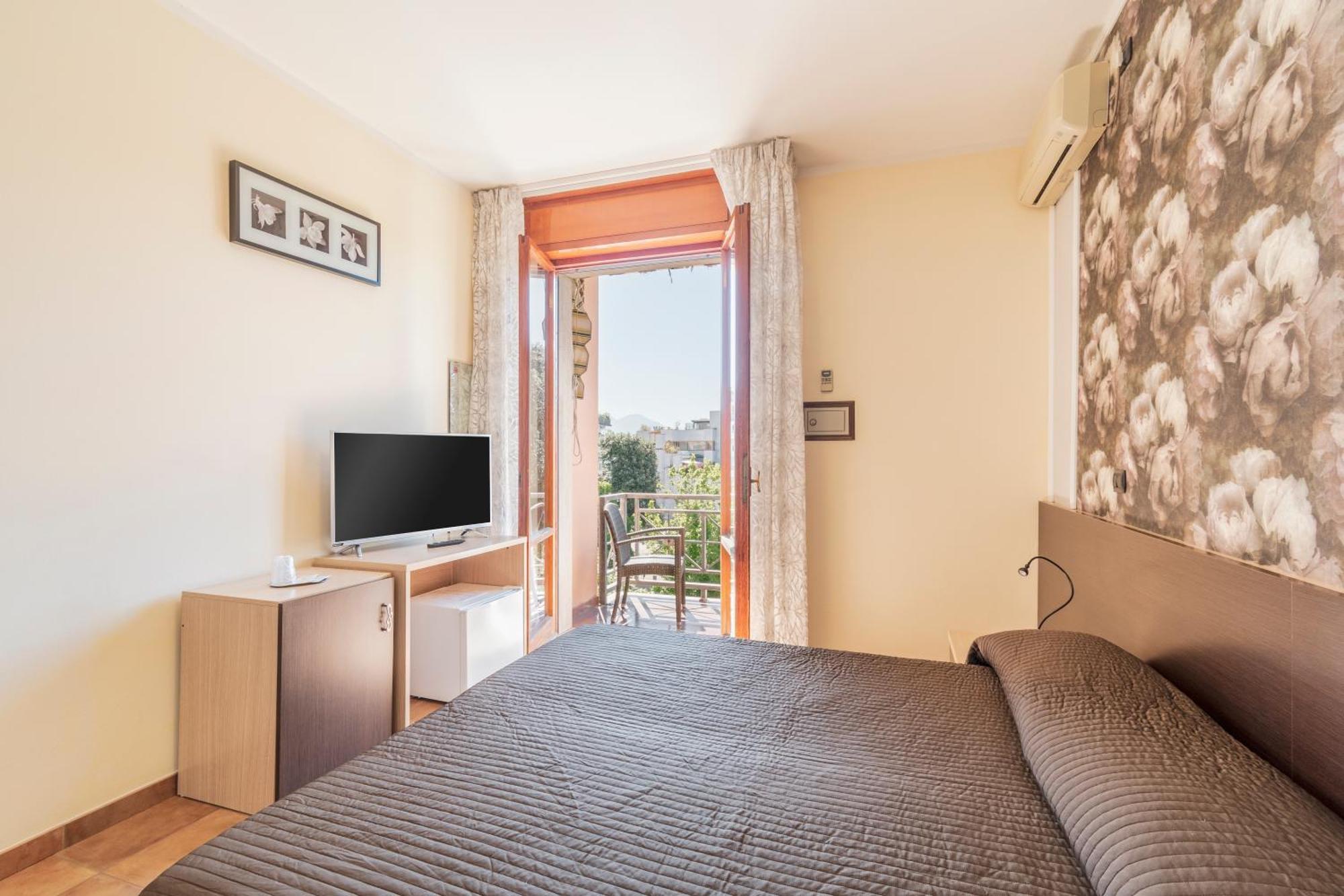 מרינה די מסה Hotel Gabrini מראה חיצוני תמונה