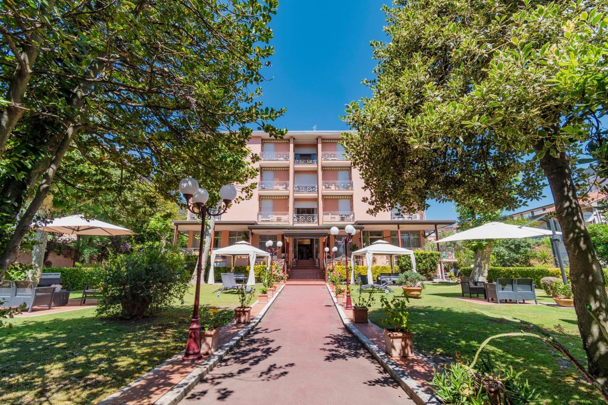 מרינה די מסה Hotel Gabrini מראה חיצוני תמונה