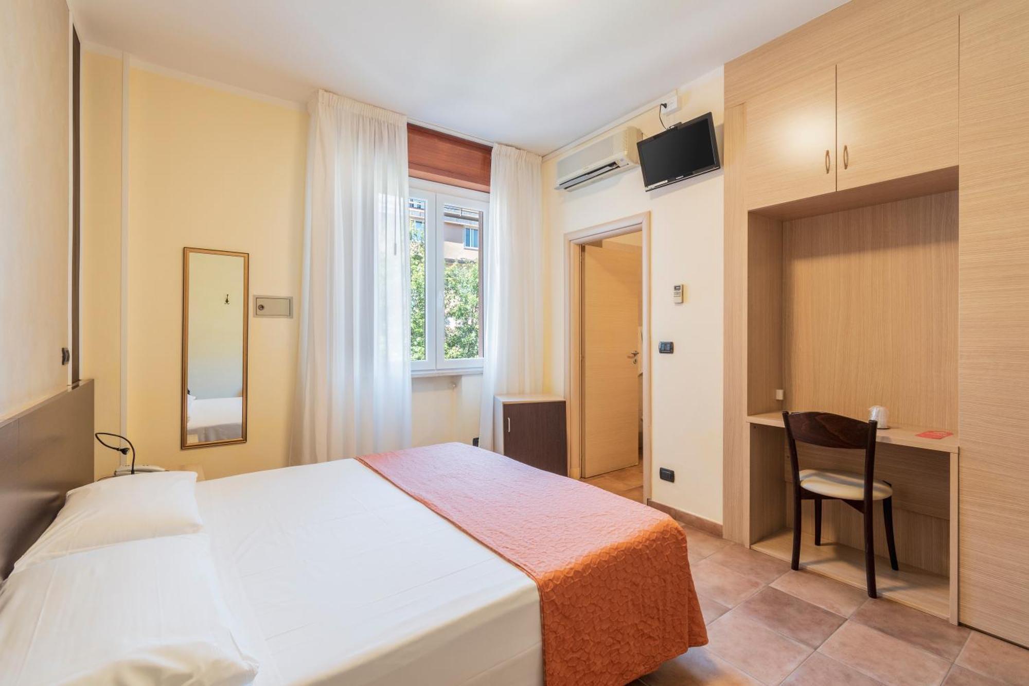 מרינה די מסה Hotel Gabrini מראה חיצוני תמונה