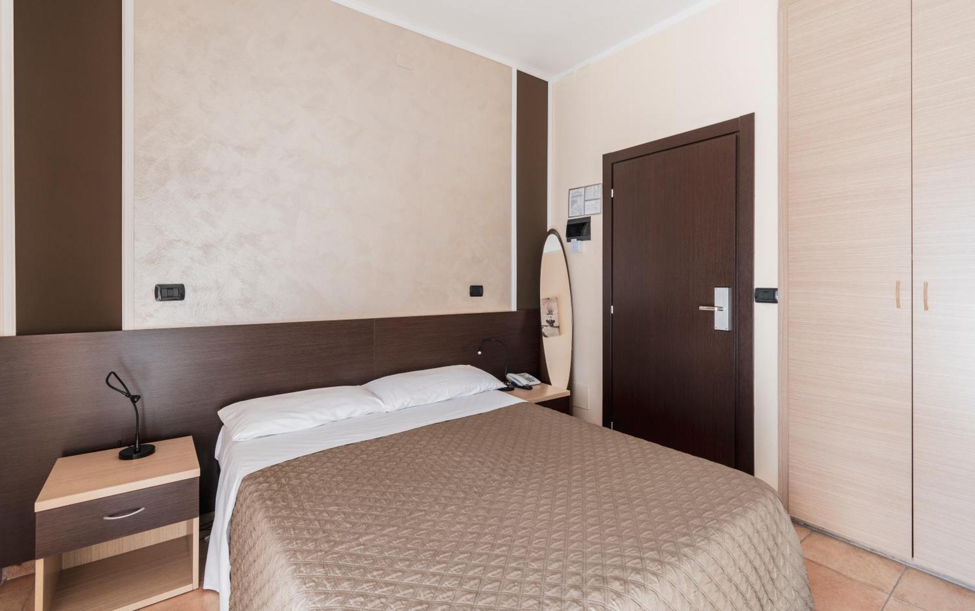 מרינה די מסה Hotel Gabrini מראה חיצוני תמונה