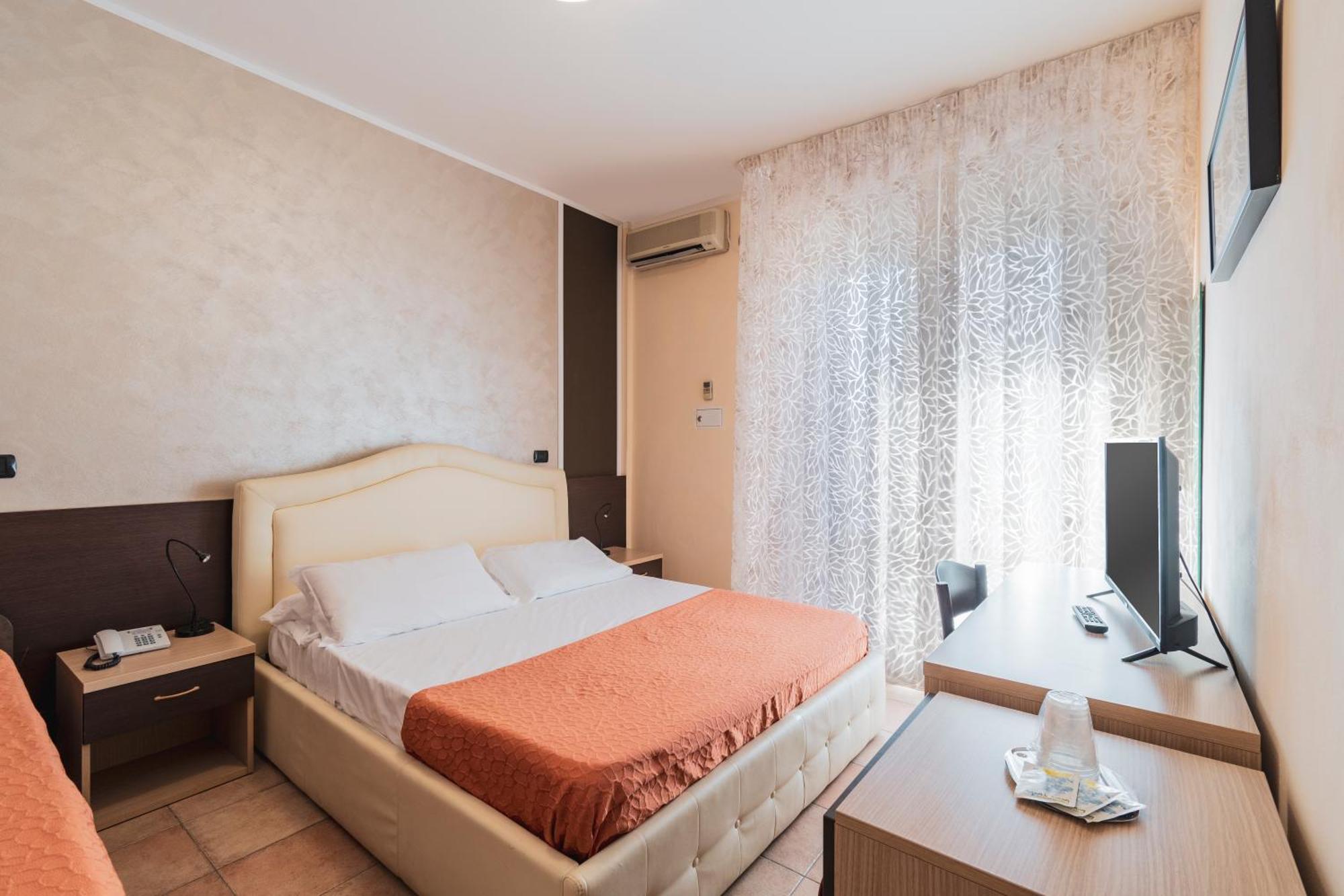 מרינה די מסה Hotel Gabrini מראה חיצוני תמונה