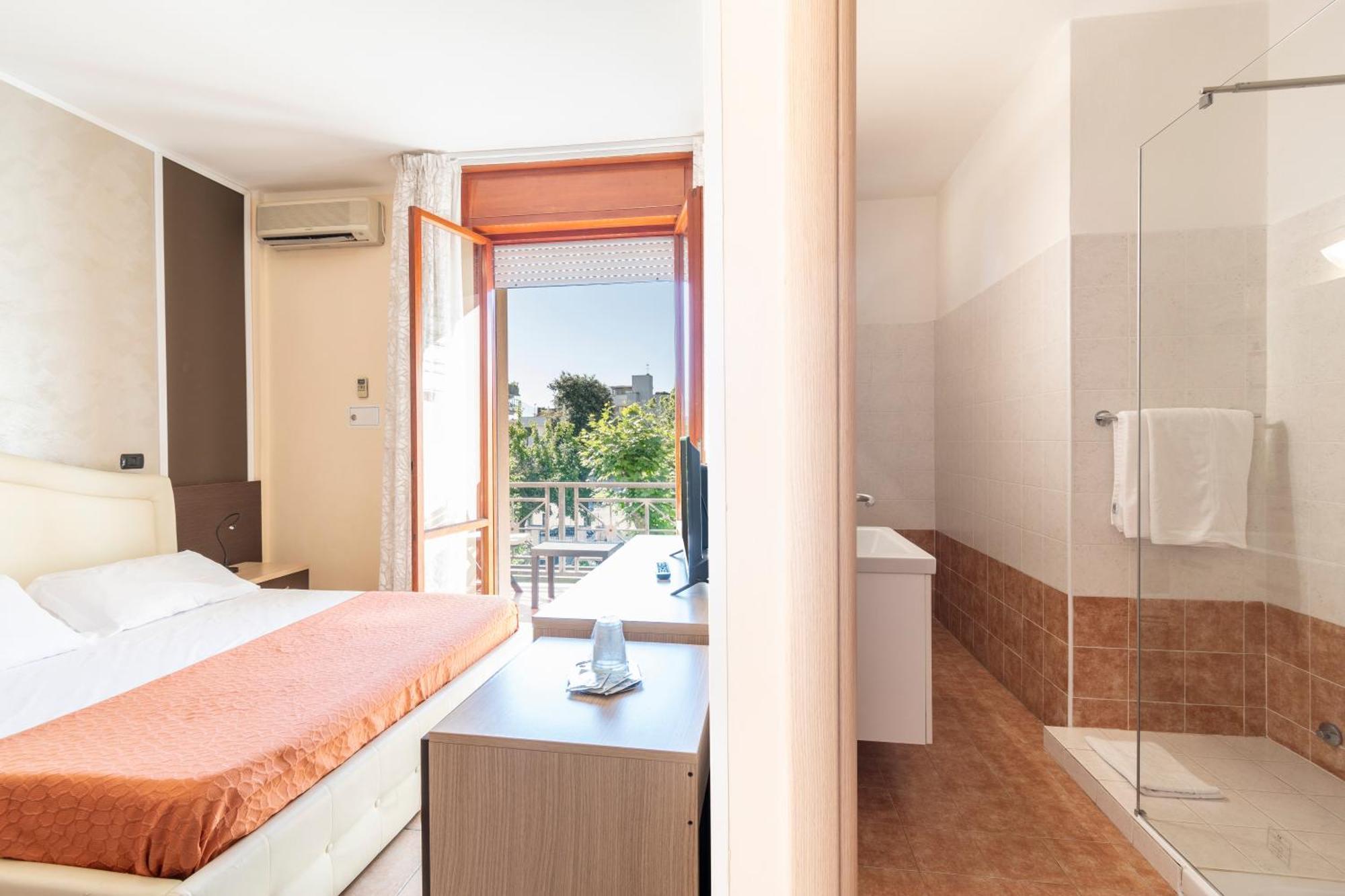 מרינה די מסה Hotel Gabrini מראה חיצוני תמונה