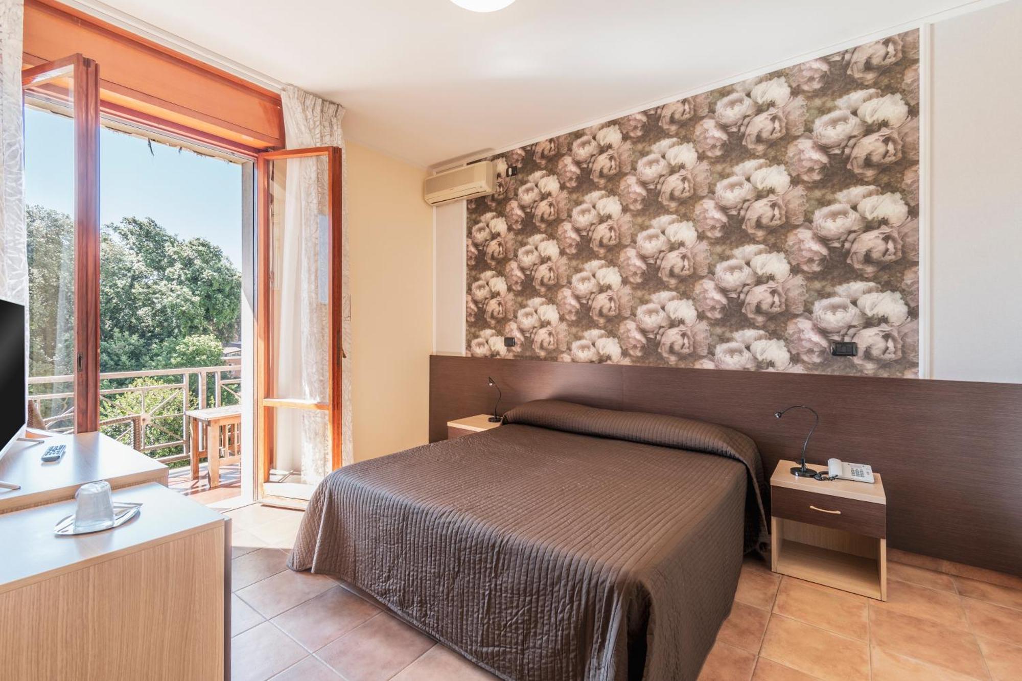מרינה די מסה Hotel Gabrini מראה חיצוני תמונה