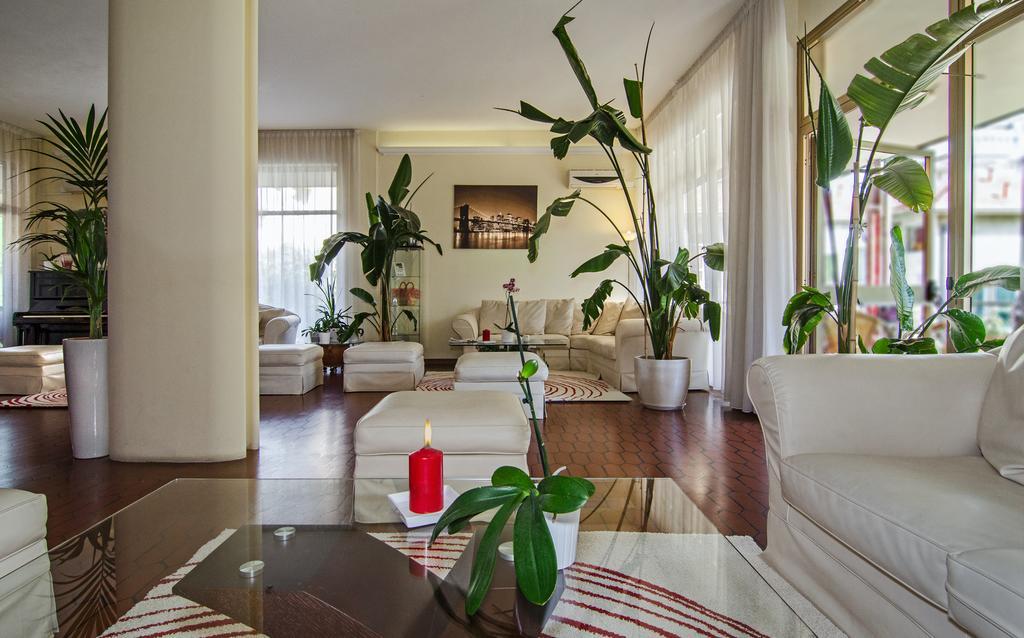 מרינה די מסה Hotel Gabrini מראה חיצוני תמונה