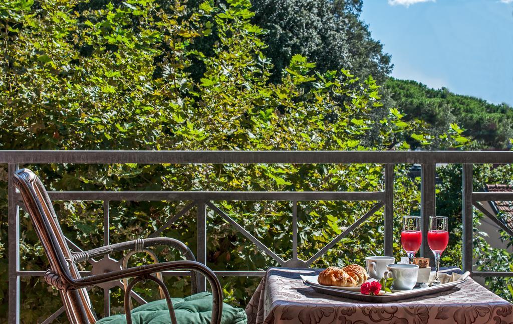 מרינה די מסה Hotel Gabrini מראה חיצוני תמונה