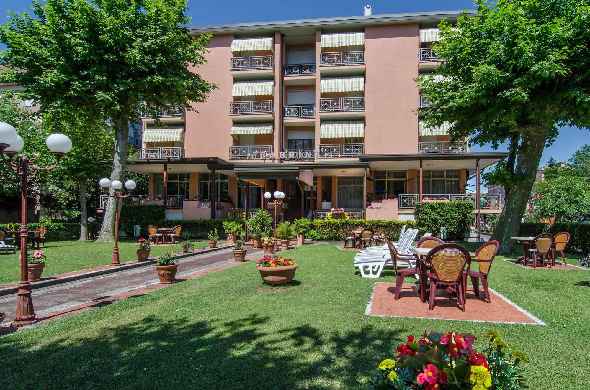 מרינה די מסה Hotel Gabrini מראה חיצוני תמונה