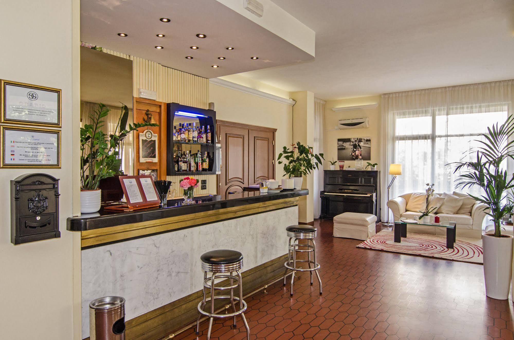 מרינה די מסה Hotel Gabrini מראה חיצוני תמונה