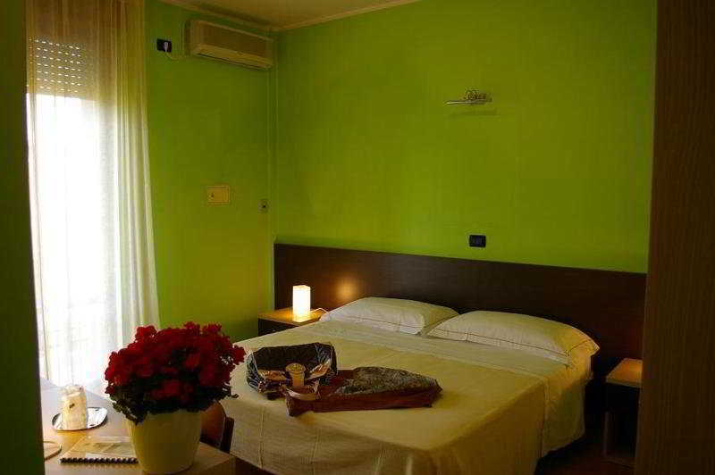 מרינה די מסה Hotel Gabrini מראה חיצוני תמונה